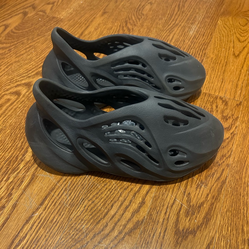 Yeezy Black/Grey Foam Runners- Size 5